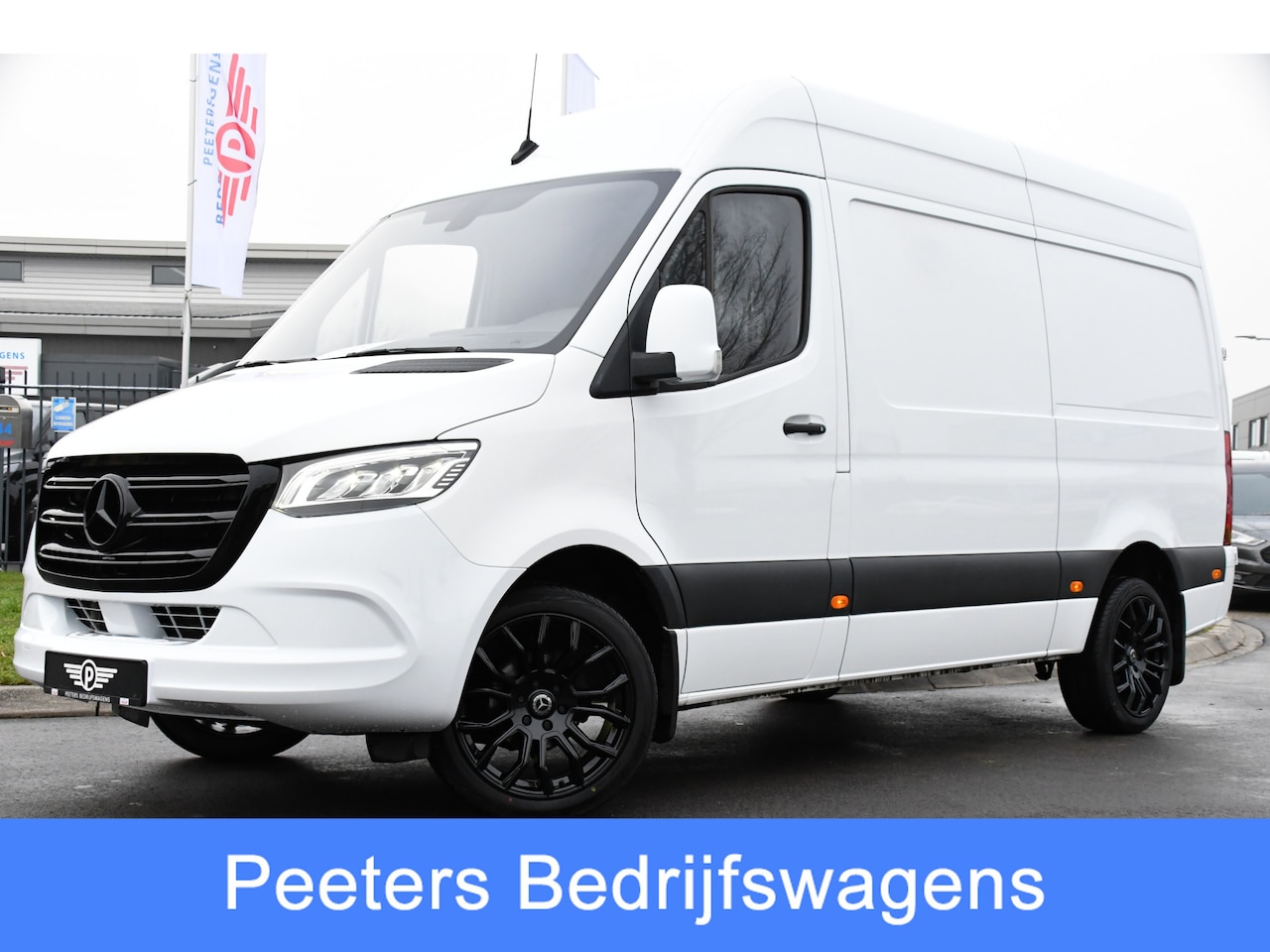 Mercedes-Benz Sprinter - 317 1.9 CDI L2H2 RWD PB Edition Camera, Cruise, Carplay, 3500kg Trekhaak, 170PK, Automaat, - AutoWereld.nl