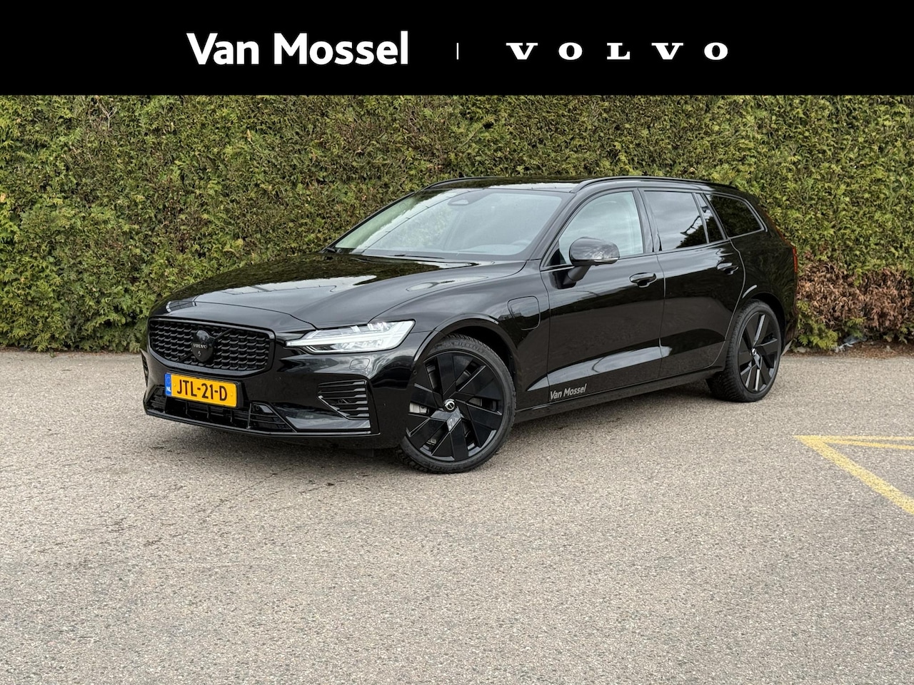 Volvo V60 - T8 Plug-in hybrid AWD Ultra Dark | B&W Audio | 360 Camera | Massagestoelen | Beschikbaar p - AutoWereld.nl