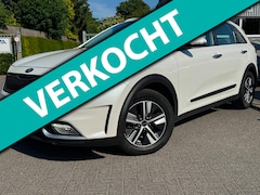 Kia Niro - 1.6 GDi Hybrid First Edition | Trekhaak | Dealer onderhouden | Cruise | Climate |