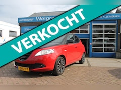 Lancia Y(psilon) - Ypsilon 0.9 TwinAir S MomoDesign 1 eig. 81000 km