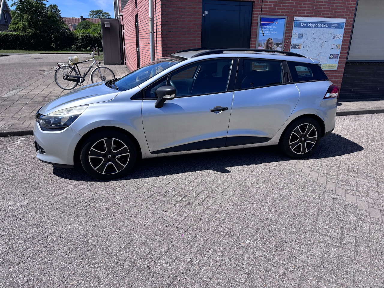 Renault Clio Estate - 0.9 TCe Authentique - AutoWereld.nl