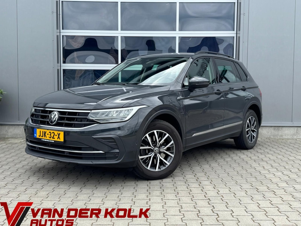 Volkswagen Tiguan - 1.4 TSI eHybrid Business+ | Digital Cockpit | LED | Stoel/Stuurwielverwarming | Camera | C - AutoWereld.nl