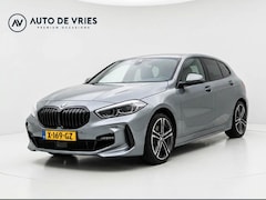 BMW 1-serie - 118i Automaat M Sport | Sportstoelen | Carplay | 18" LMV | Trekhaak