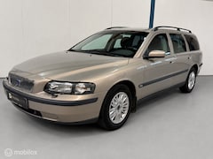 Volvo V70 - 2.4 Comfort Line 2E EIGENAAR / 105.000KM