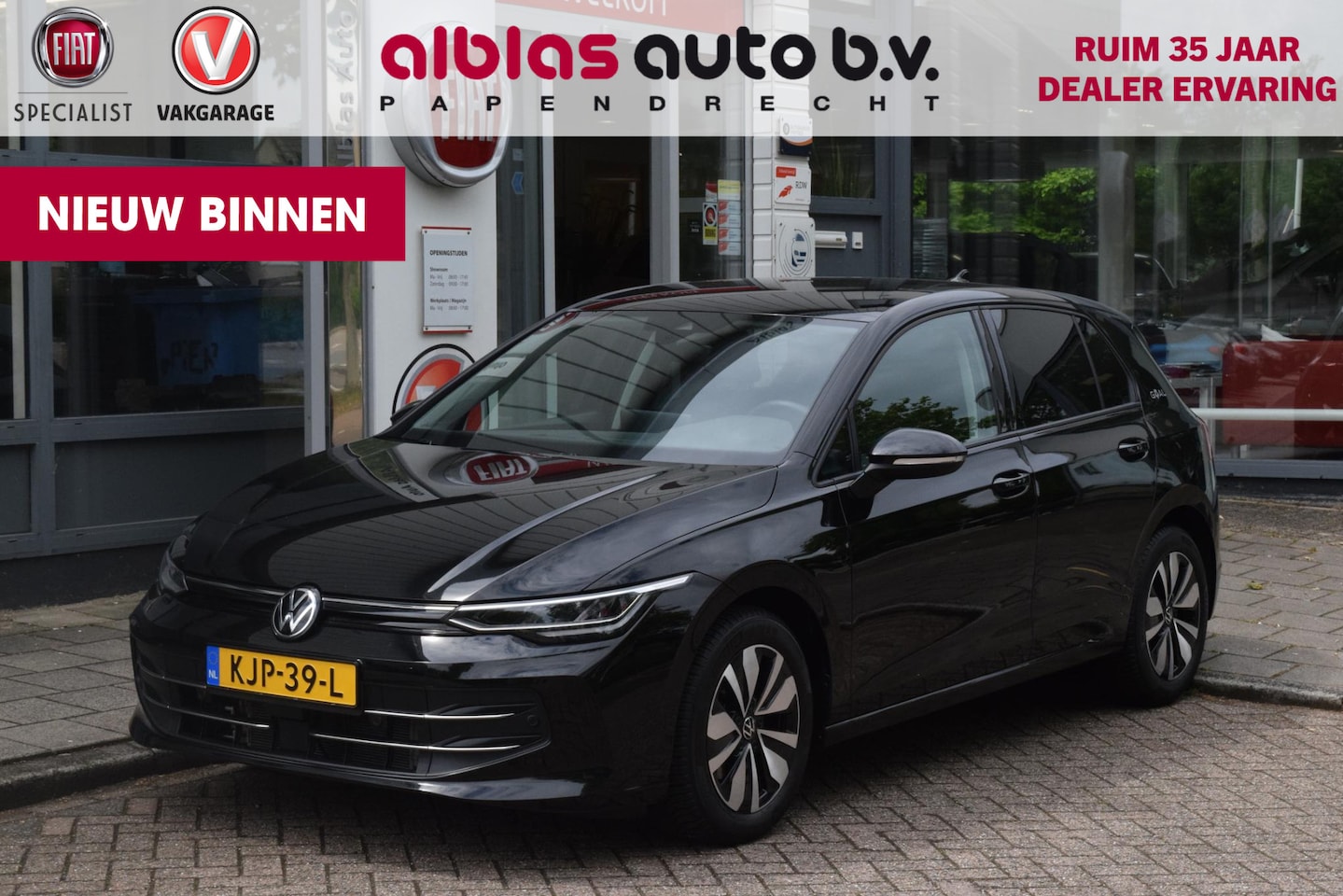 Volkswagen Golf - 1.5 eTSI Goal|ACC|Sfeer|Carplay|Stuur+stoelvw. - AutoWereld.nl