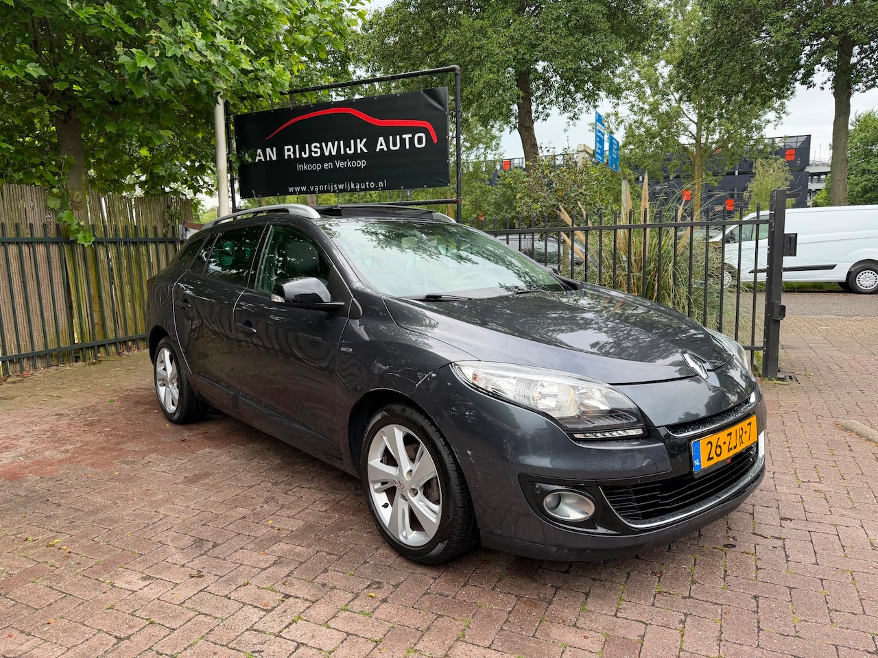 Renault Mégane Estate - 1.5 dCi Bose Pano Camera Org km - AutoWereld.nl