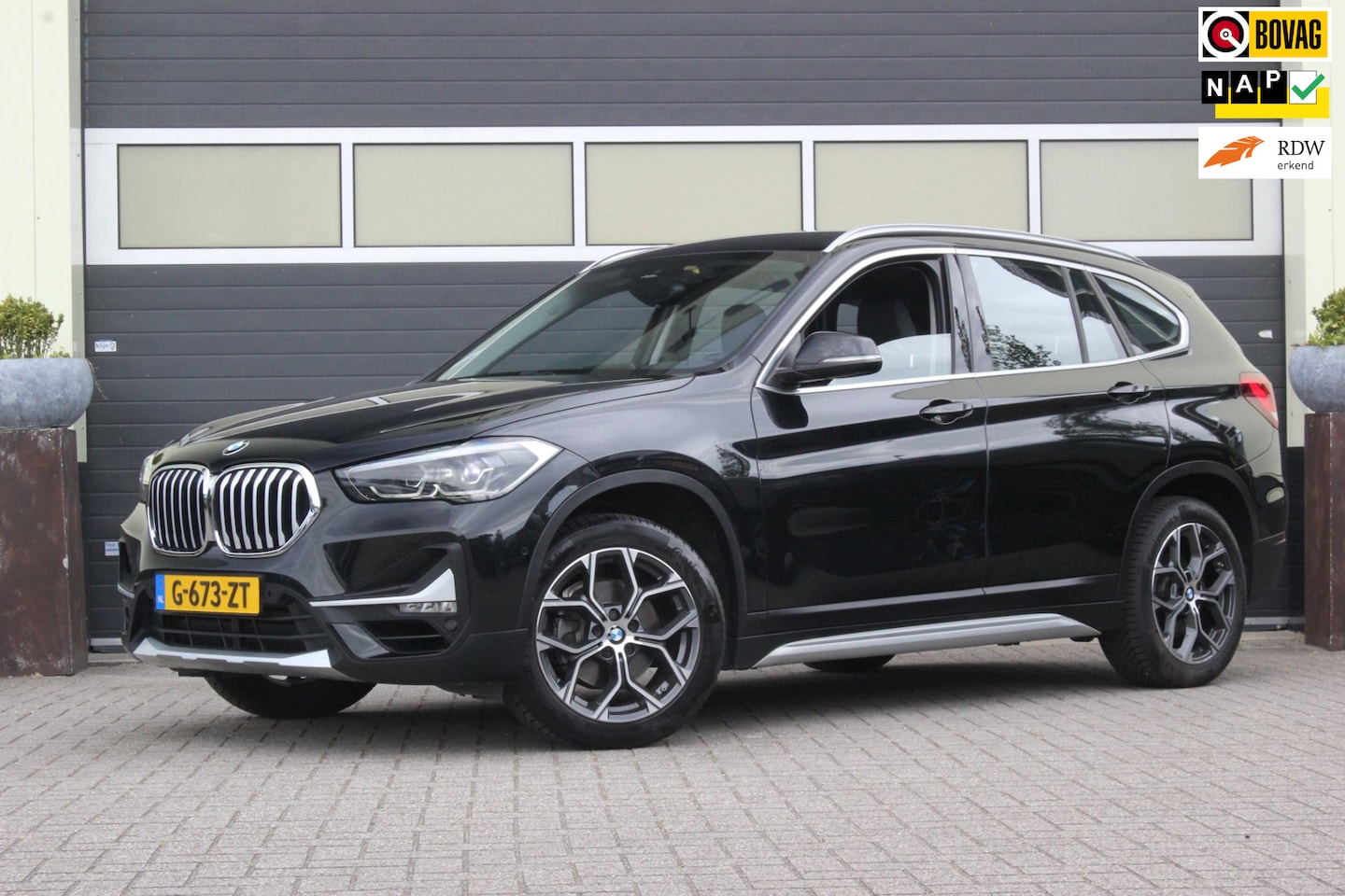 BMW X1 - SDrive18i High Executive Edition Trekhaak Facelift - AutoWereld.nl