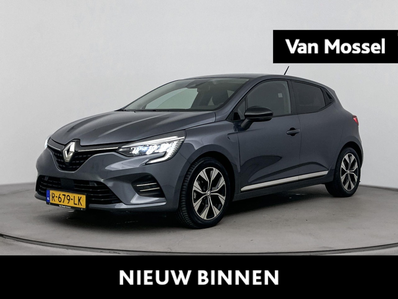 Renault Clio - 1.6 E-Tech Hybrid 145Pk Evolution | Achteruitrijcamera | Parkeersensoren | Navigatie | App - AutoWereld.nl