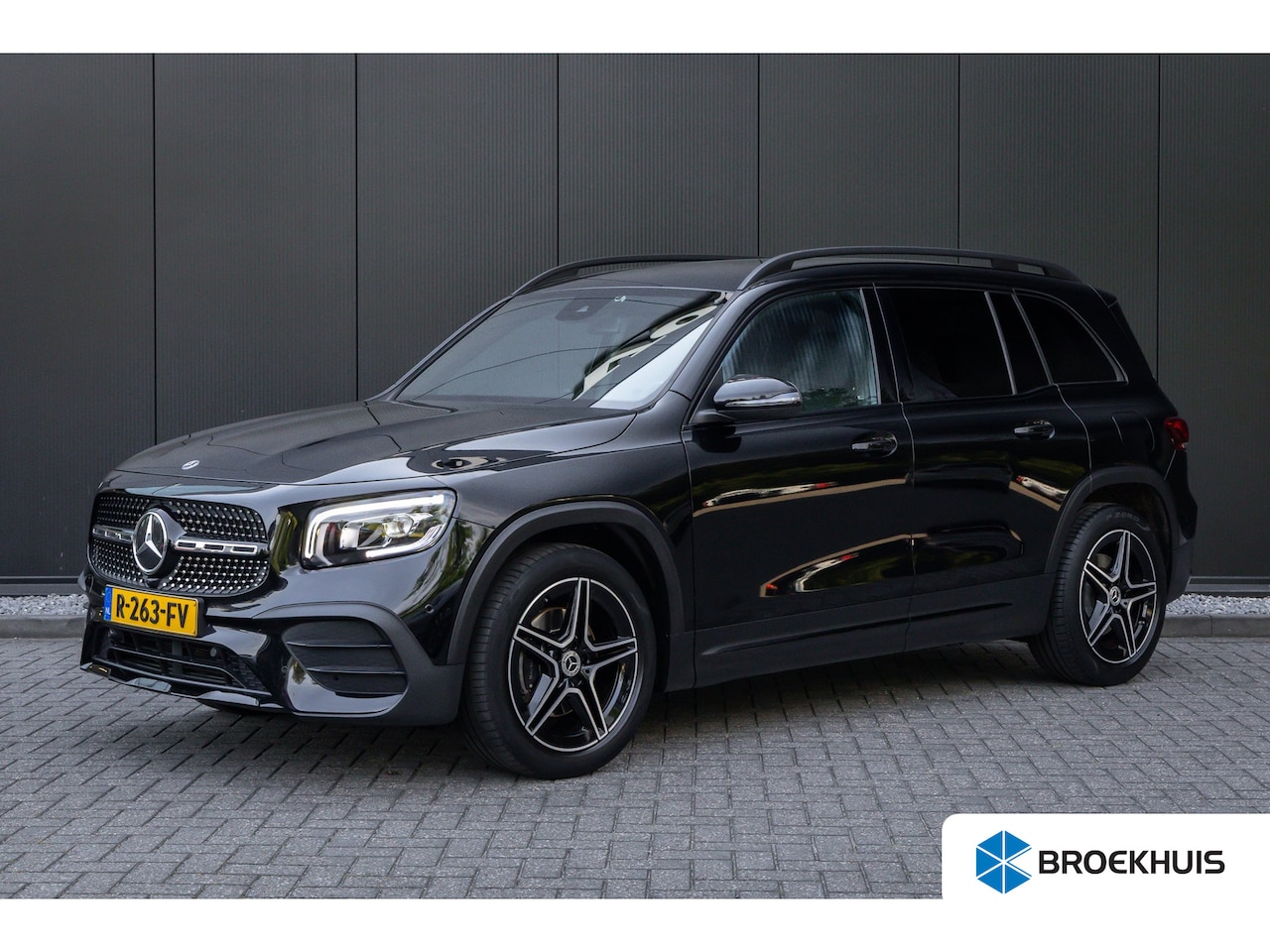 Mercedes-Benz GLB - 200 Business Solution AMG 7p. | 7-Persoons | Camera | Stoelverwarming | 100% Dealer Onderh - AutoWereld.nl