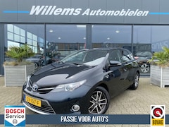 Toyota Auris - 1.8 Hybrid Executive Navigatie, Climate Control & Camera