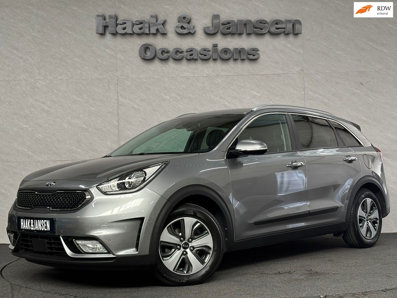 Kia Niro - 1.6 GDi Hybrid ComfortLine - Navigatie - Cruise - Camera - AutoWereld.nl