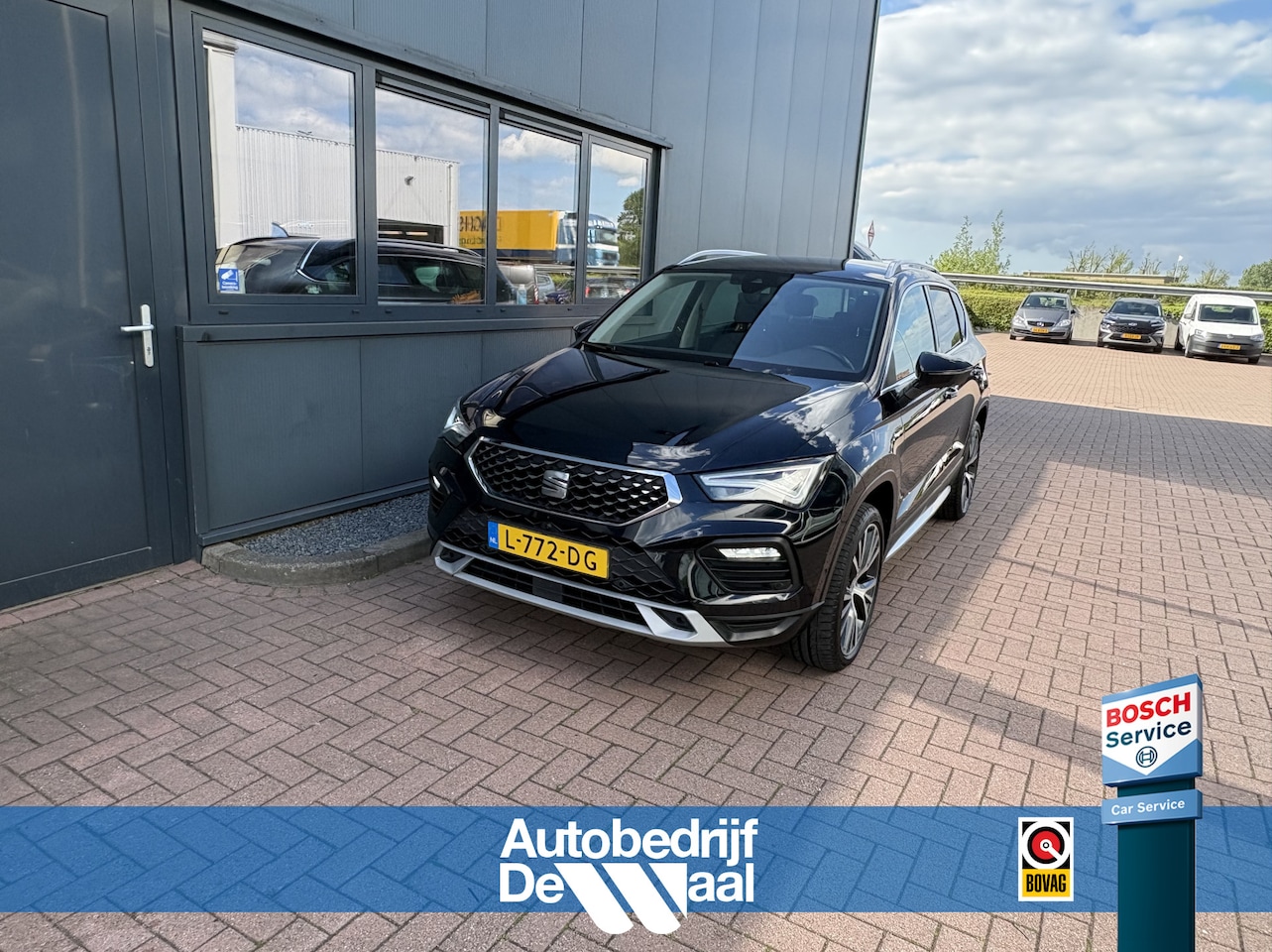 SEAT Ateca - 1.5 TSi 150pk DSG Xperience Business Intense 360CAMERA/KEYLESS/DODEHOEK/19INCH/WINTERPACK/ - AutoWereld.nl