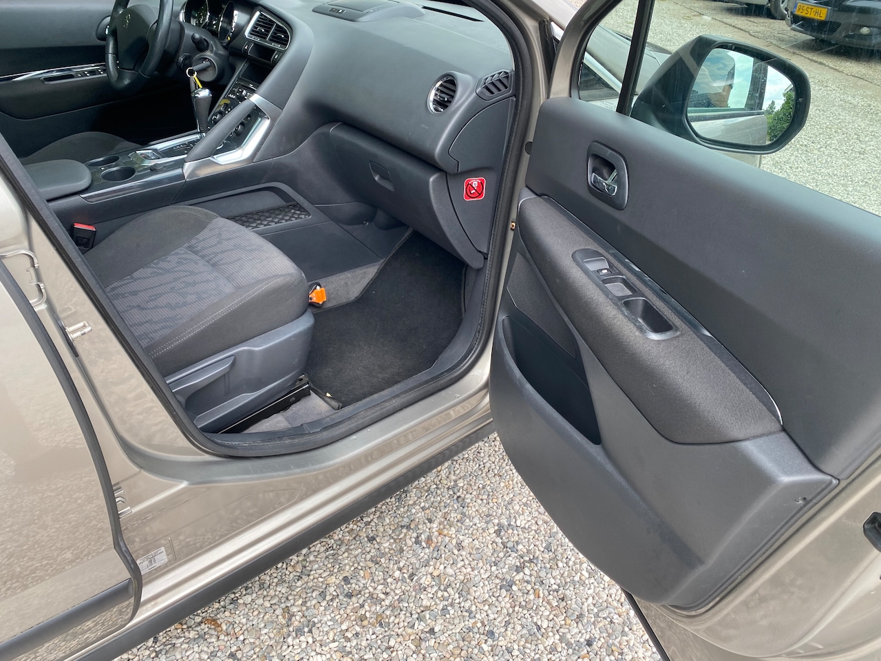 Peugeot 3008 - 1.6 THP Allure AUTOMAAT - PANO DAK - NAVI - CRUISE - NAP