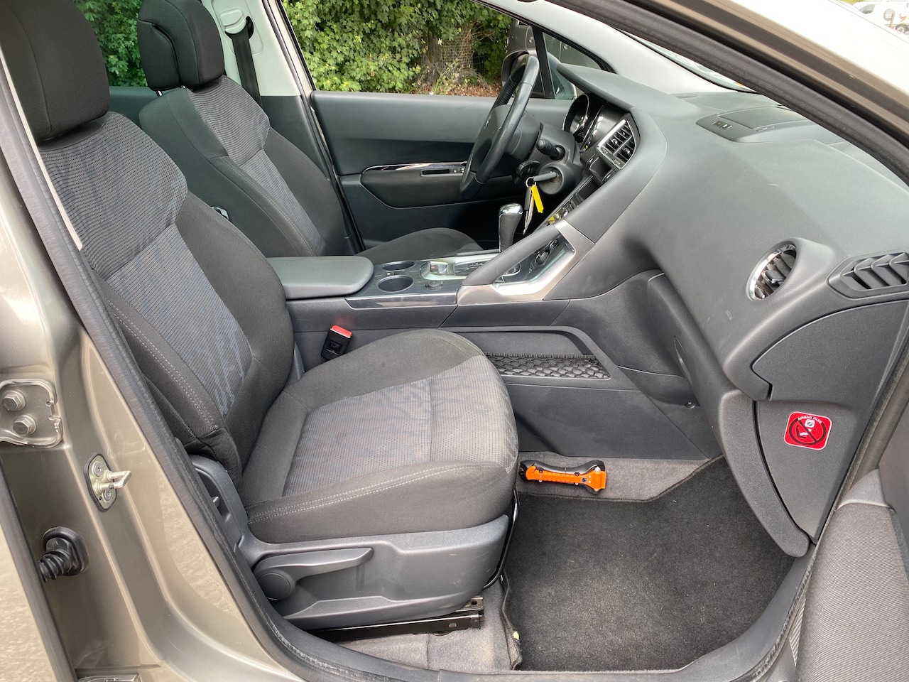Peugeot 3008 - 1.6 THP Allure AUTOMAAT - PANO DAK - NAVI - CRUISE - NAP