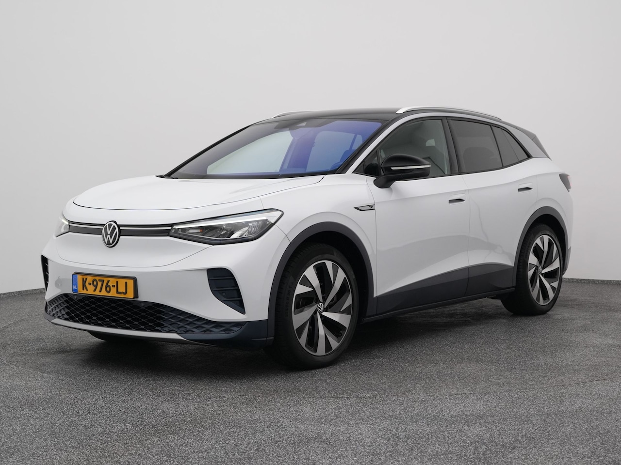 Volkswagen ID.4 - First 77 kWh | CAMERA | ADAPTIVE | STOEL- EN STUURVERW. | TREKHAAK - AutoWereld.nl
