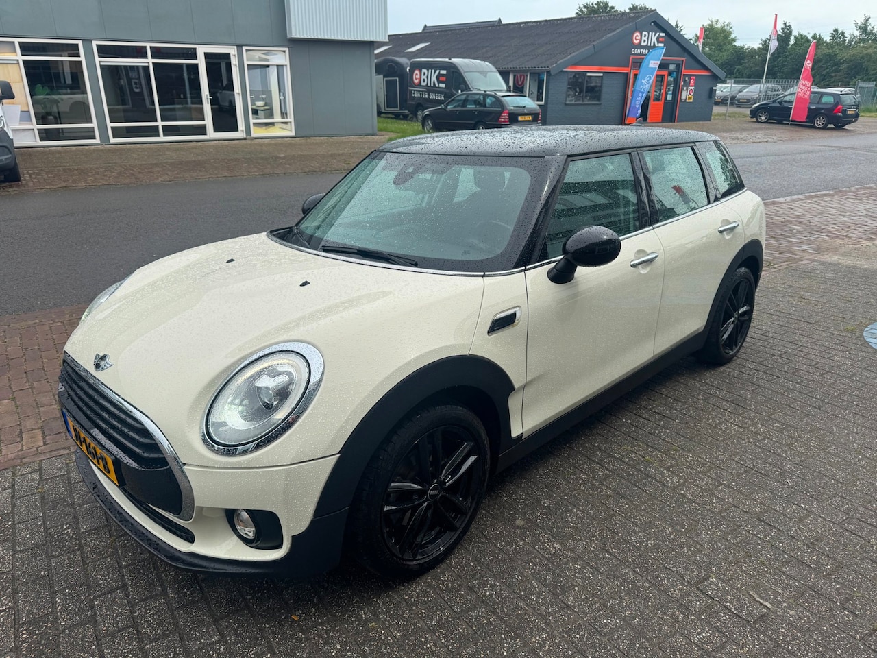 MINI Clubman - 1.5 Cooper Business F54 - AutoWereld.nl