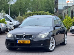 BMW 5-serie - 520i High Executive | leder elektrische stoelen | Xenon | Parkeersensoren | Groot scherm |