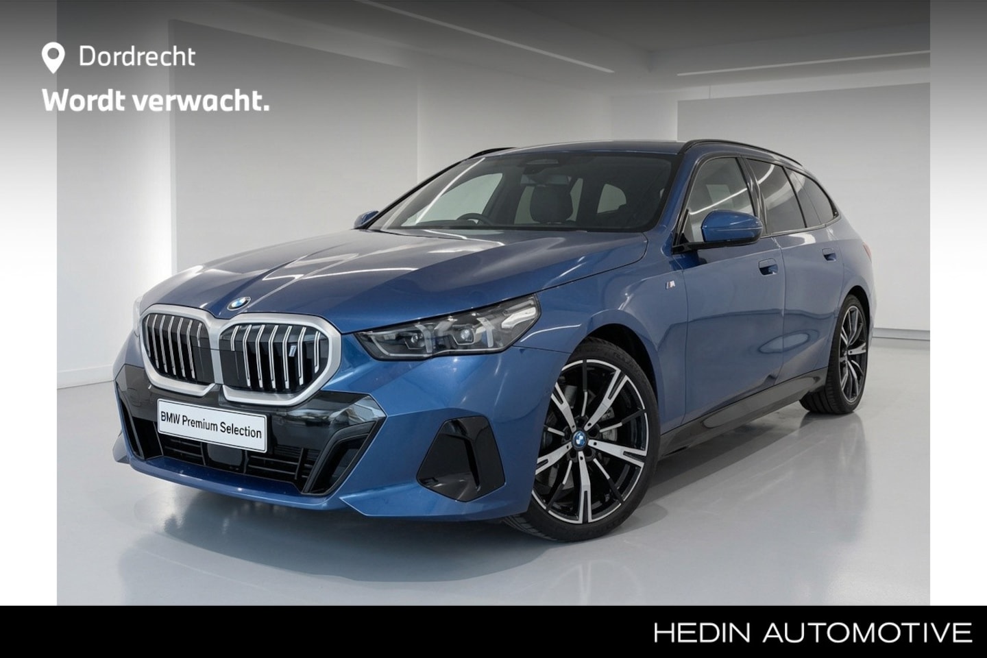 BMW i5 Touring - eDrive40 84 kWh | M-Sport | 20" | CoPilot | Harman Kardon | Trekhaak | Stoelventilatie - AutoWereld.nl