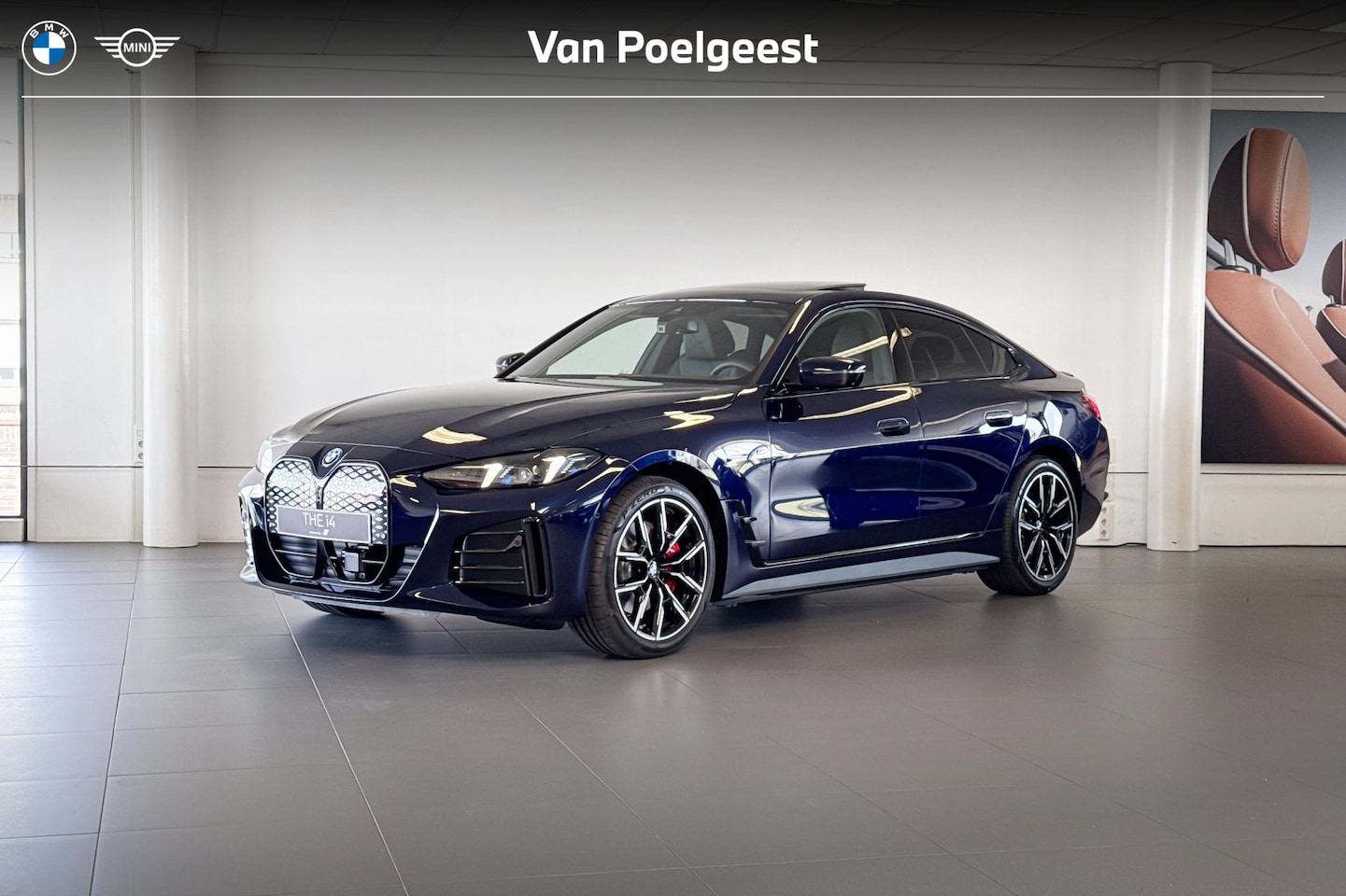 BMW i4 - eDrive35 M Sport Edition 70 kWh | Glazen Panoramadak | Stoelverwarming | Achteruitrijcamer - AutoWereld.nl