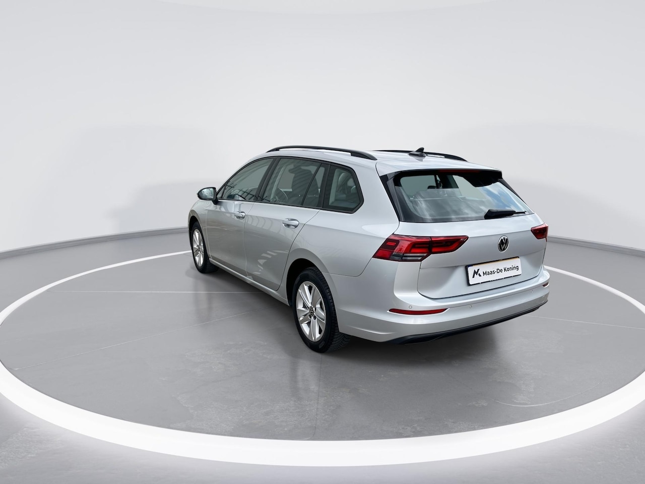 Volkswagen Golf Variant - 1.0eTSI/110PK Life DSG · Apple/Android Car Play · Camera · Navigatie · Stoelverwarming - AutoWereld.nl