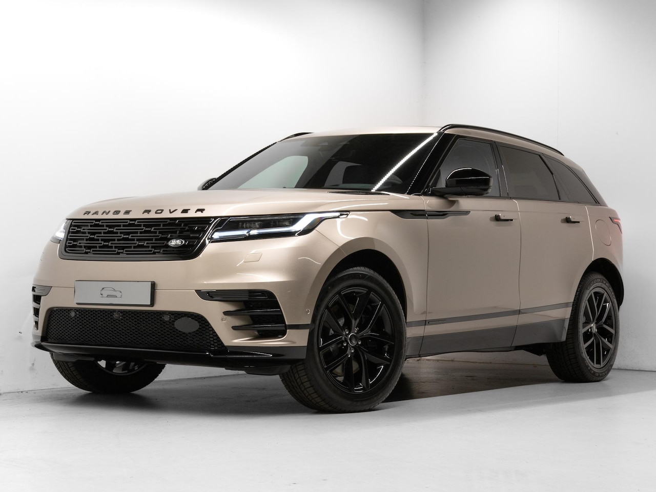 Land Rover Range Rover Velar - 2.0 P400e AWD Belgravia Edition PHEV Leverbaar vanaf 05/2026 - AutoWereld.nl