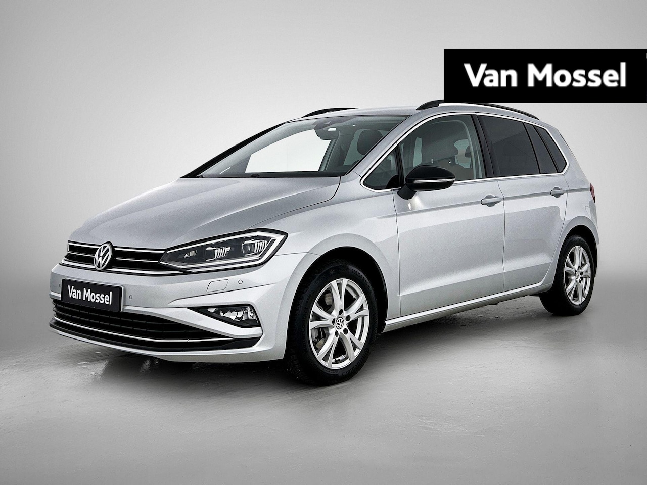 Volkswagen Golf Sportsvan - 1.5 TSI ACT Highline 150 PK | Automaat | Parkeercamera | Stoelverwarming | Navigatie | Par - AutoWereld.nl