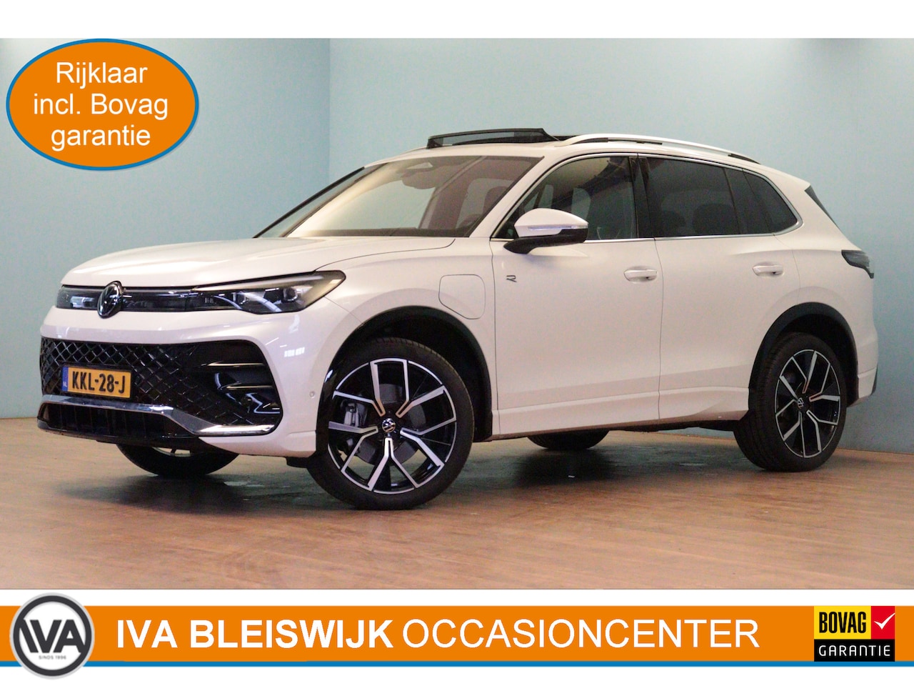 Volkswagen Tiguan - 1.5 eHybrid R-Line Business | APPCONNECT | CAMERA + PDC | SCHUIF / KANTELDAK | LANE-ASSIST - AutoWereld.nl