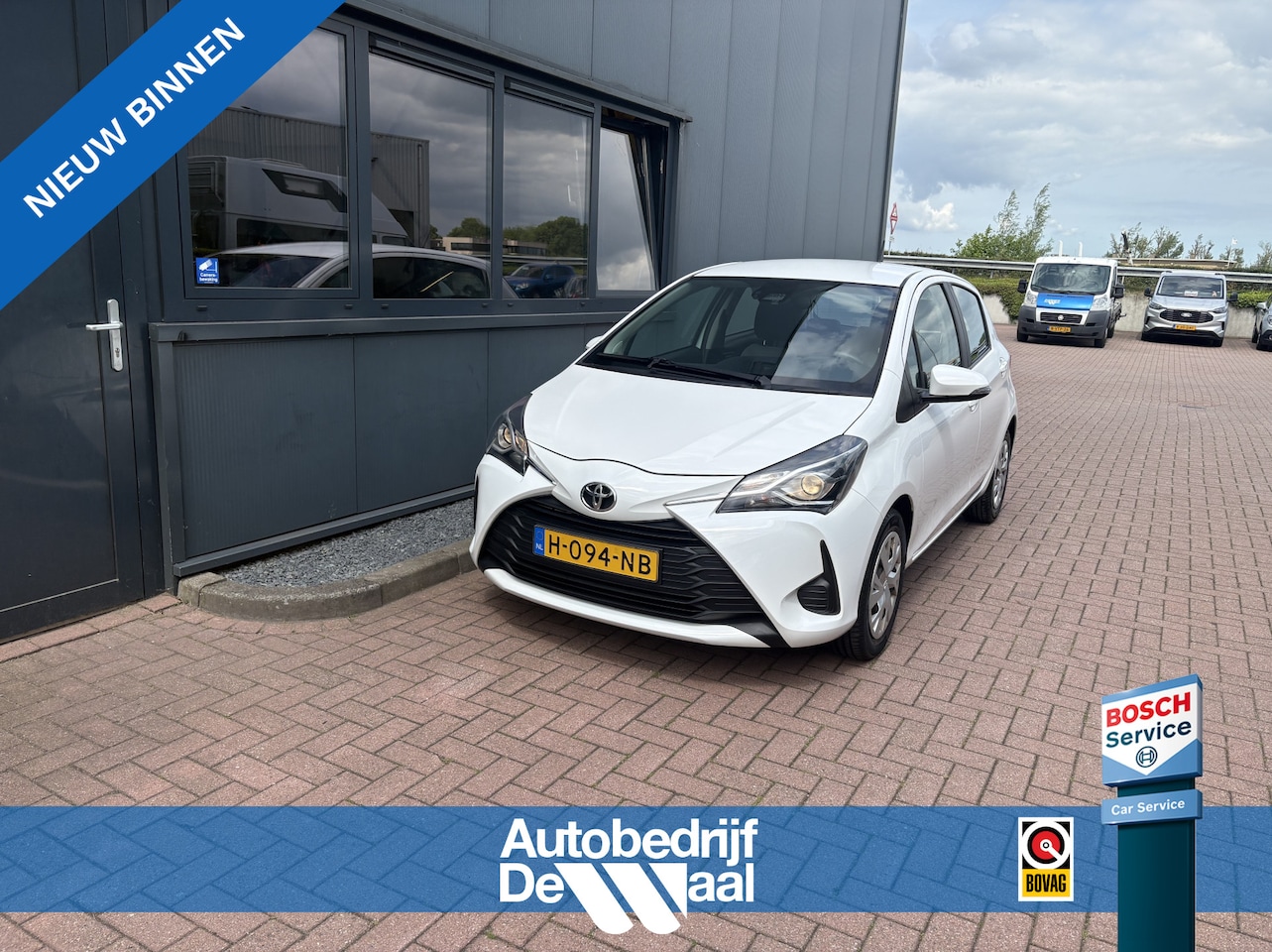 Toyota Yaris - 1.5 VVT-i Active Automaat 5-drs. CAMERA/MEDIA/CRUISE/CLIMA - AutoWereld.nl