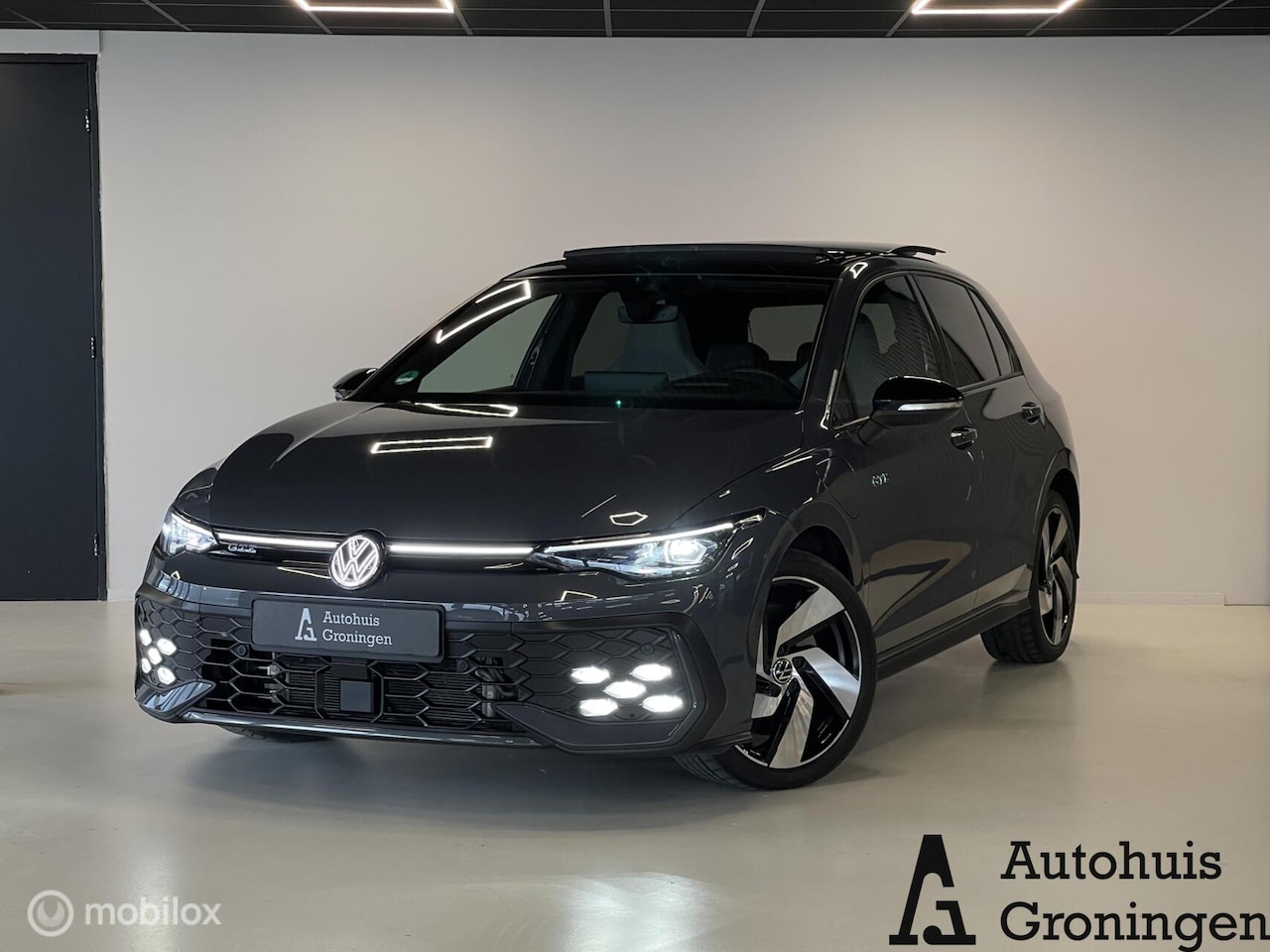 Volkswagen Golf - GTE | Pano | Head-Up | Vienna Leder | Trekhaak | Fabrieksgarantie 2030 - AutoWereld.nl