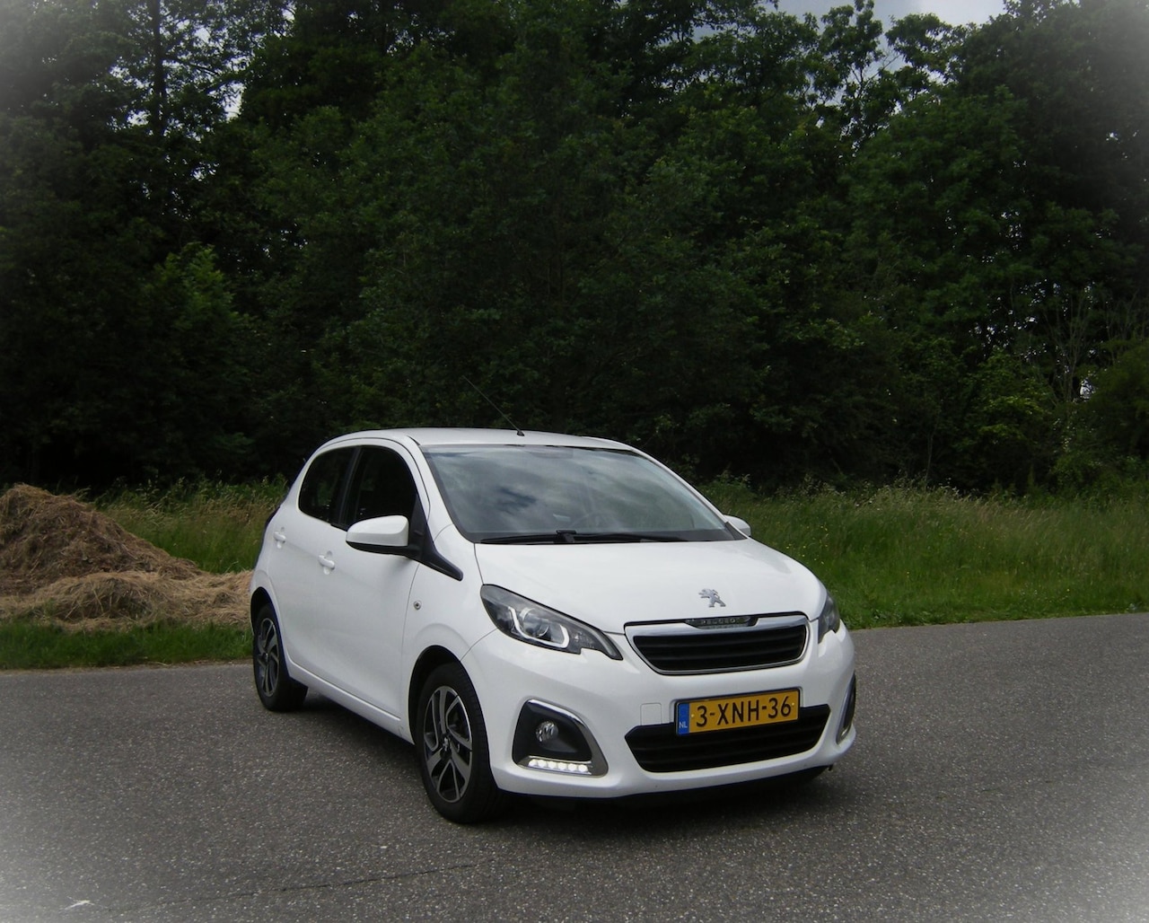 Peugeot 108 - 1.0 e-VTi Allure 5 Drs . Airco . Apple carplay . LMV . Trekhaak . enz - AutoWereld.nl