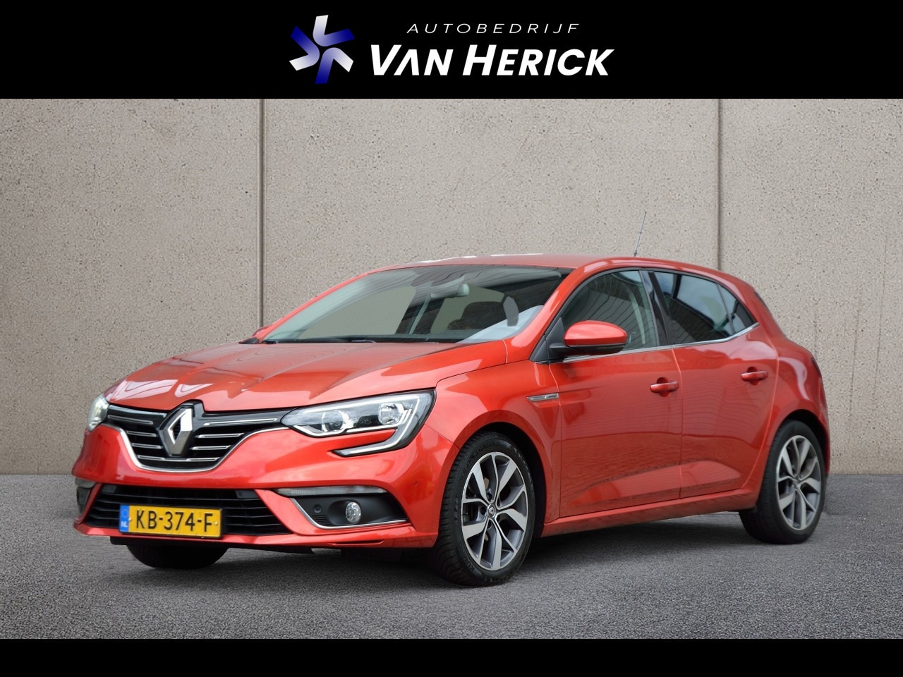 Renault Mégane - 1.2 TCe Bose 131PK | Navigatie | Achteruitrijcamera | Parkeersensoren v+a - AutoWereld.nl