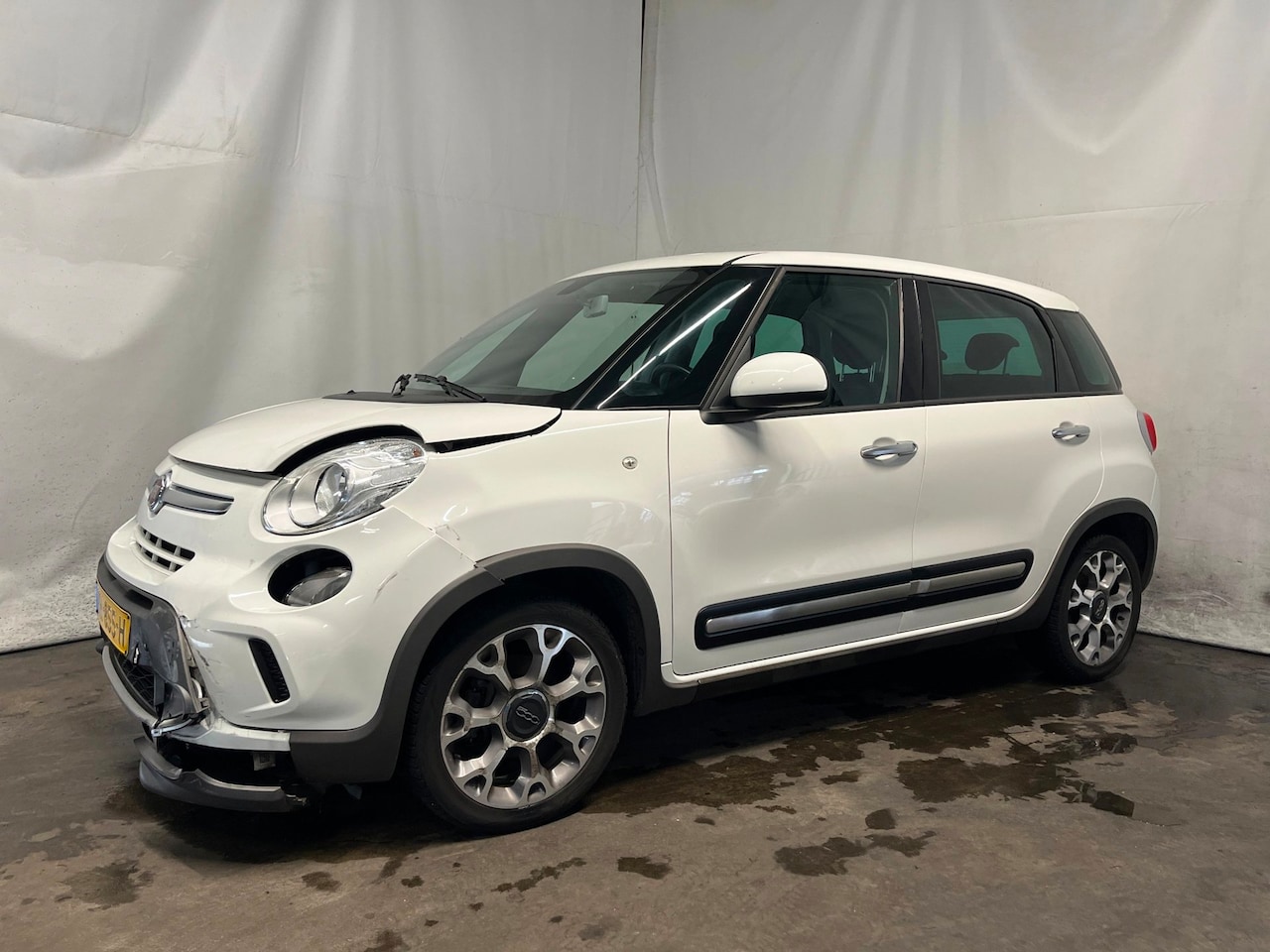 Fiat 500 L - 0.9 TwinAir Trekking - Front Schade - AutoWereld.nl