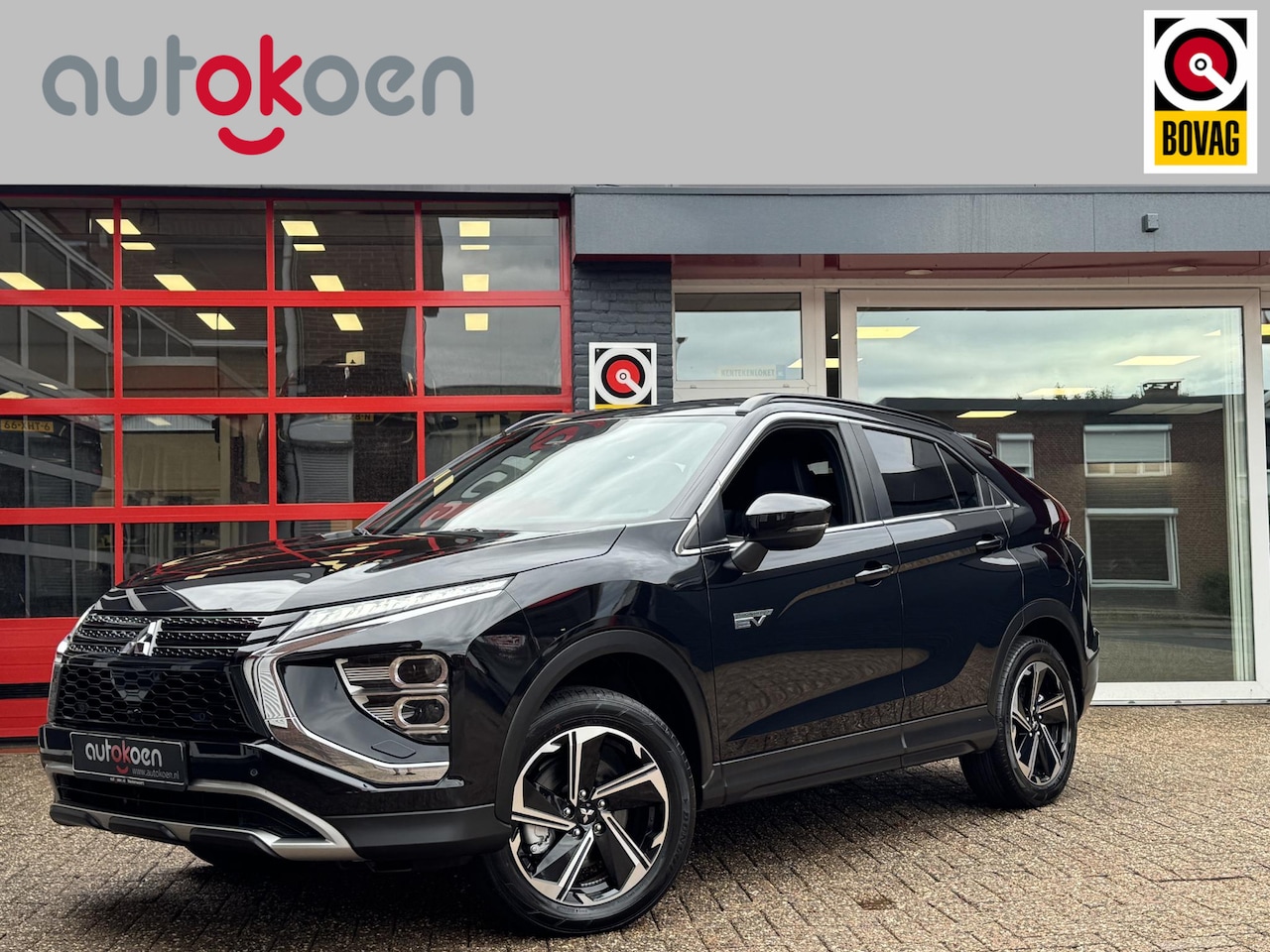 Mitsubishi Eclipse Cross - 2.4 PHEV Intense *TREKHAAK/CRUISE/WINTERSET* - AutoWereld.nl