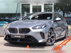 BMW 1-serie - (f70) 120 M-SPORT 150pk AUT I Carplay I Harman Kardon I Navi I DAB I Sfeerverlichting