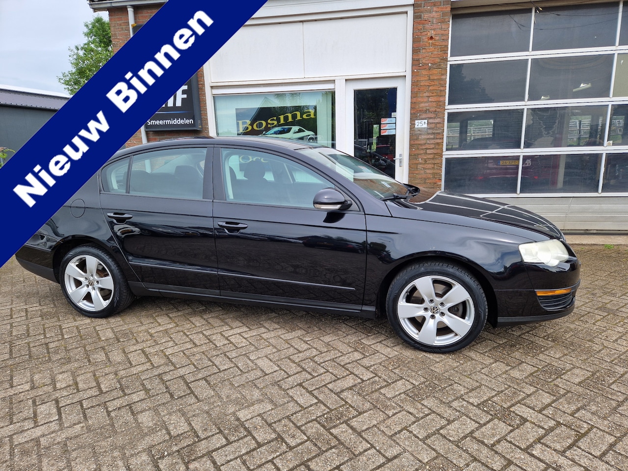 Volkswagen Passat - 1.i6 FSI "Trendline" Cruise - Clima - Trekhaak - Apk 01-06-2027 !!! - AutoWereld.nl