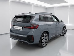 BMW X1 - xDrive30e | M-sport | Panorama | 20" | Trekhaak | Harman Kardon | Driving Assistant Plus