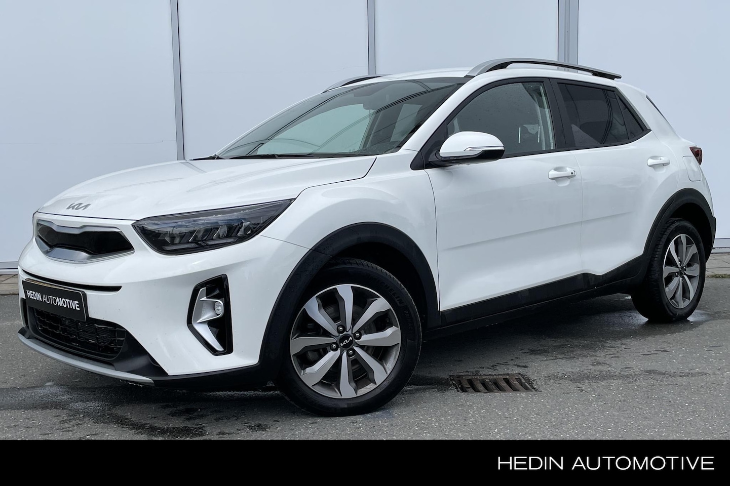Kia Stonic - 1.0 T-GDi MHEV DynamicPlusLine AUTOMAAT | Stoelverwarming | Navigatie | Climate control | - AutoWereld.nl