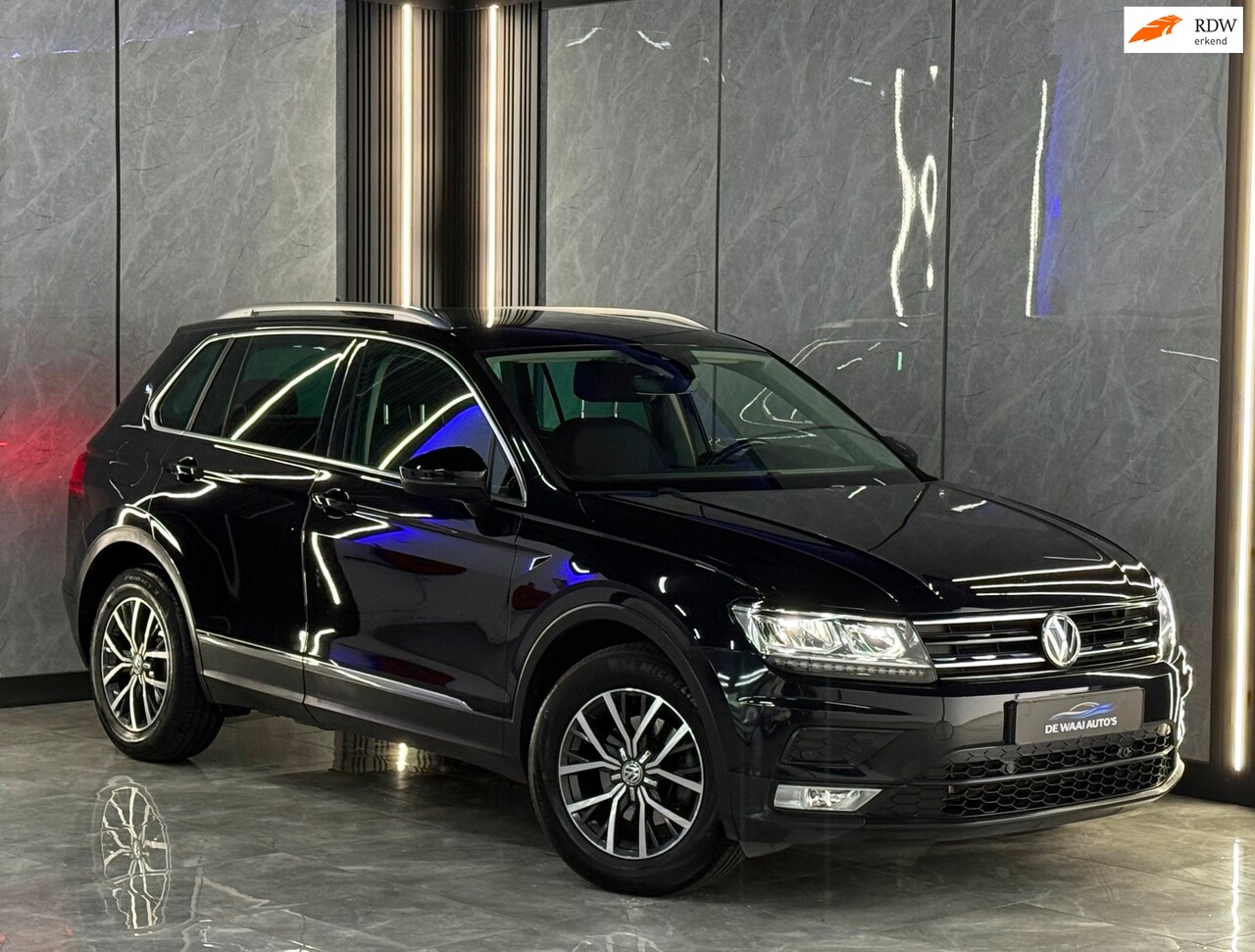 Volkswagen Tiguan - 2.0 TDI Connected Series |DSG|Stoelverw|Vol Onderh|Stuurverw|elek. Achterklep|elek. Trekha - AutoWereld.nl