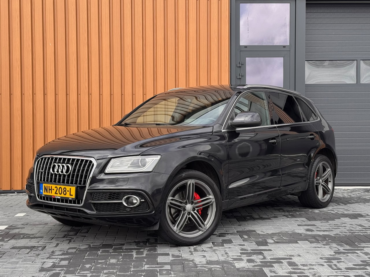 Audi Q5 - 2.0 TFSI 211pk Quattro | Leer | Pano | Camera | 20" - AutoWereld.nl