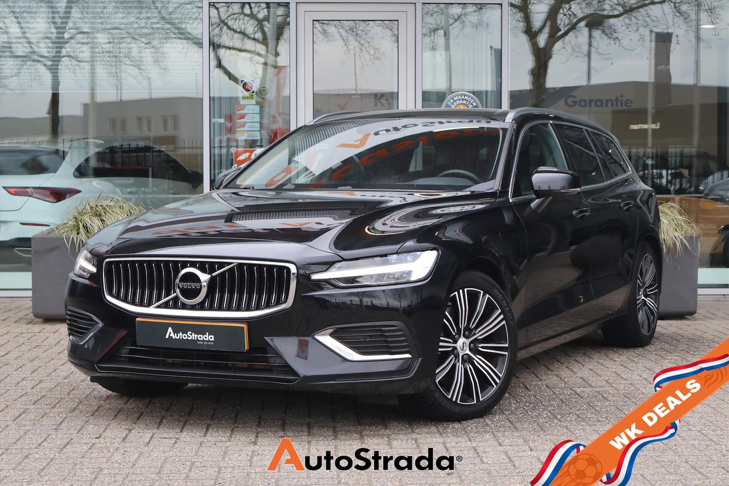 Volvo V60 - T6 Business Pro Twin Engine 340pk AWD | Keyless | Trekhaak | ACC | Navi | Carplay | Stoelv - AutoWereld.nl