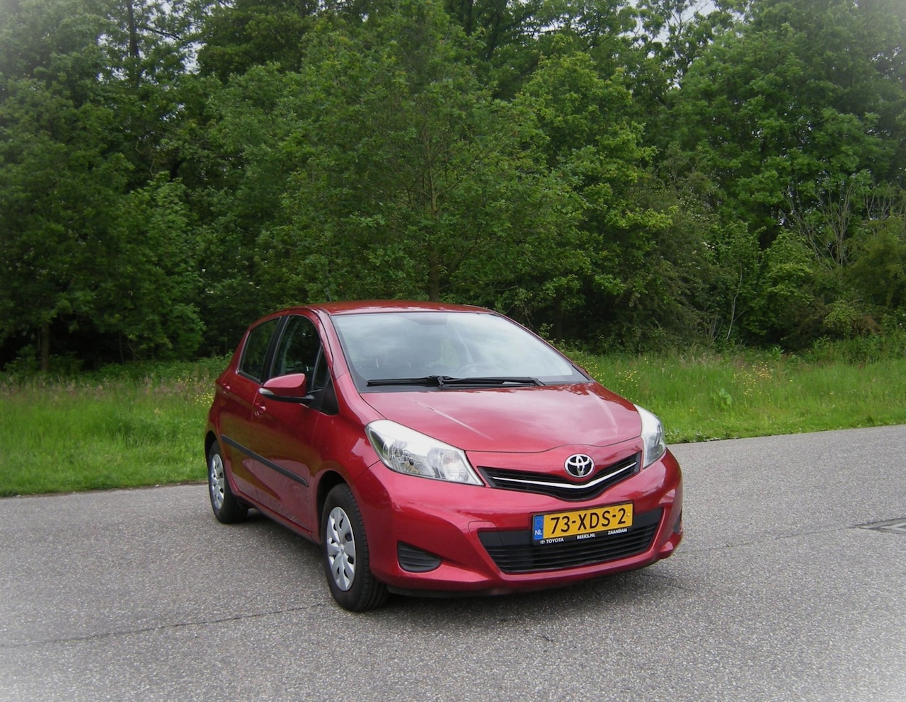 Toyota Yaris - 1.0 VVT-i Aspiration 5 Drs . Airco . Trekhaak . Navi . Media . enz - AutoWereld.nl