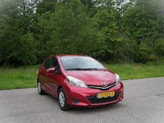 Toyota Yaris - 1.0 VVT-i Aspiration 5 Drs . Airco . Trekhaak . Navi . Media . enz