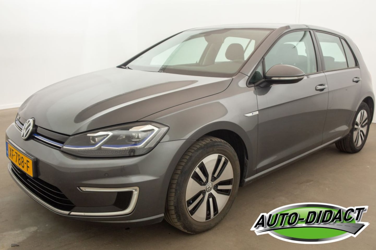 Volkswagen e-Golf - 36 kWh Navi Camera Clima - AutoWereld.nl