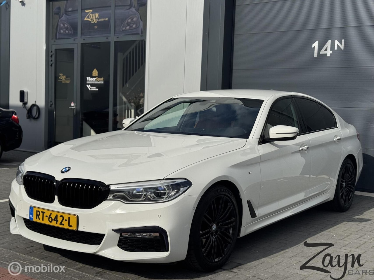 BMW 5-serie - 540i High Executive | M-Pakket | 19'' | Memory | - AutoWereld.nl
