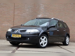 Renault Mégane Grand Tour - 2.0-16V Tech Line