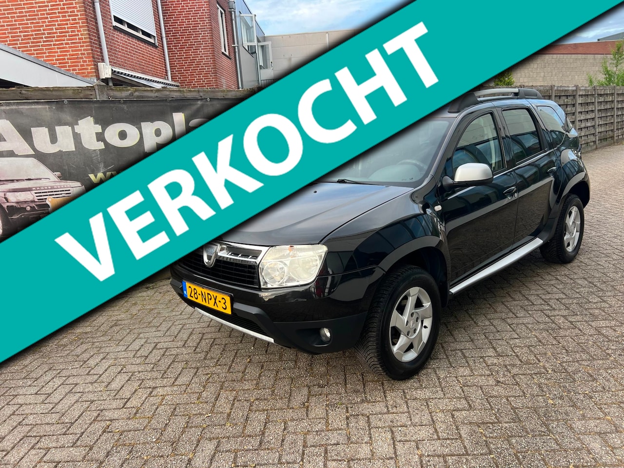 Dacia Duster - 1.6 Lauréate 2wd airco dakrelling - AutoWereld.nl