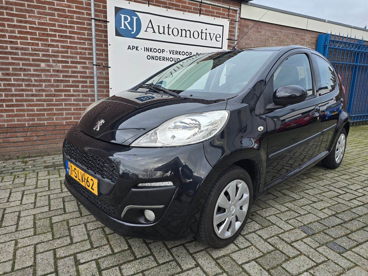 Peugeot 107 - 1.0 Active APK/NAP/5DEURS - AutoWereld.nl