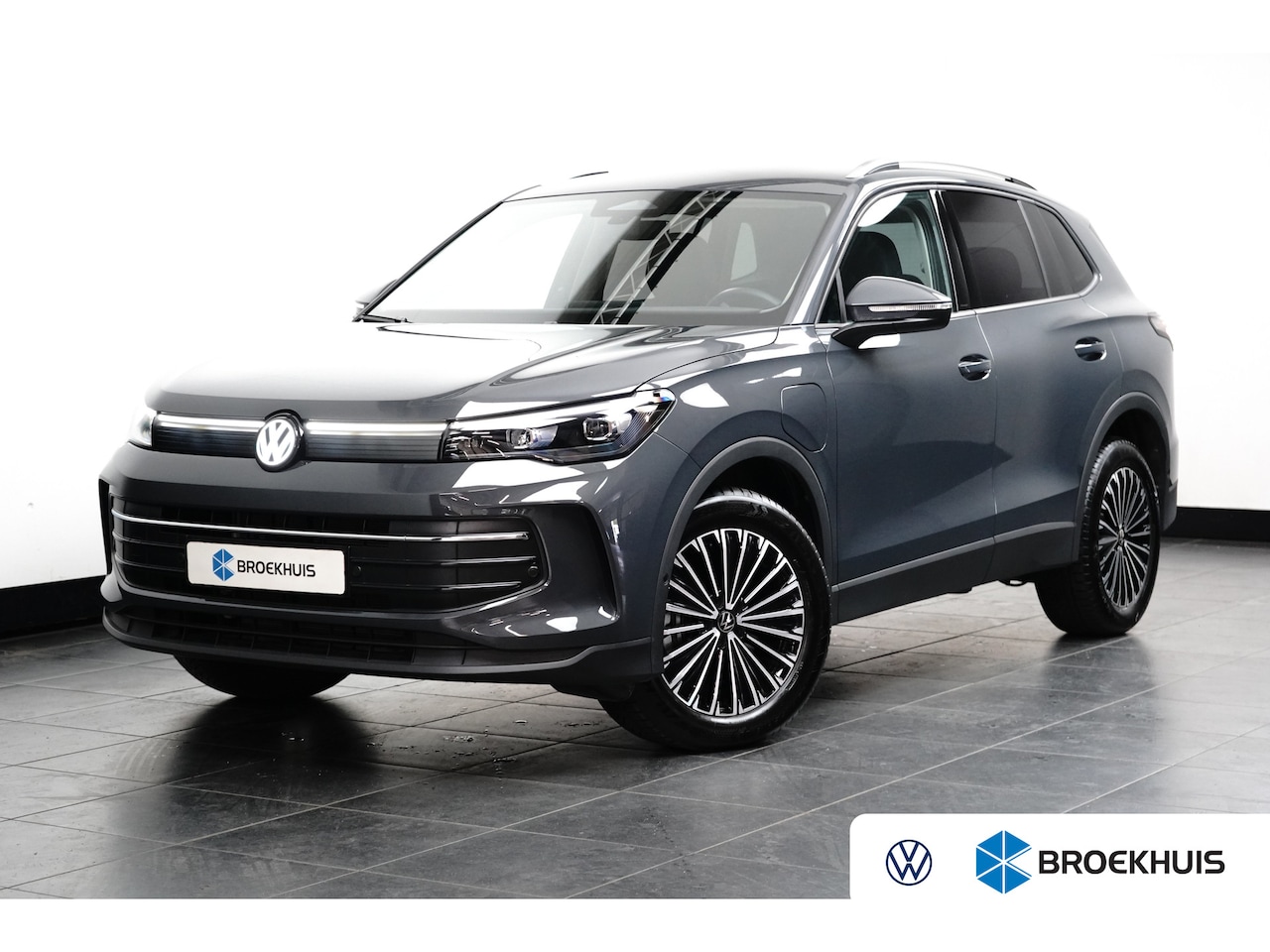 Volkswagen Tiguan - 1.5 TSI eHybrid 204 pk Life 7-DSG | Elektrische trekhaak | Achteruitrijcamera | Cruise con - AutoWereld.nl
