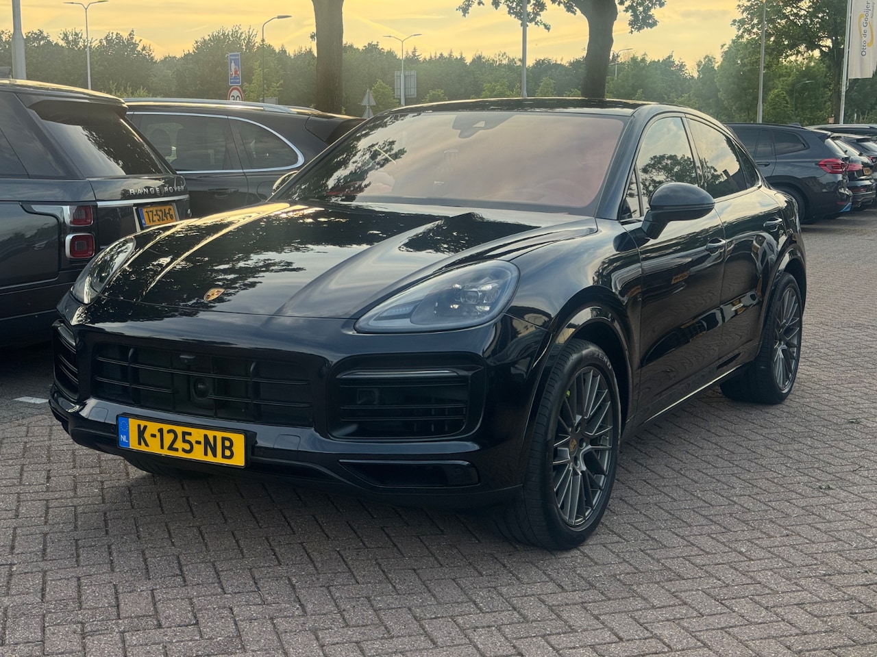Porsche Cayenne Coupé - 3.0 E-Hybrid / Trekhaak / Panoramadak / 360Camera / Head-up / Burmester / Softclose / Keyl - AutoWereld.nl