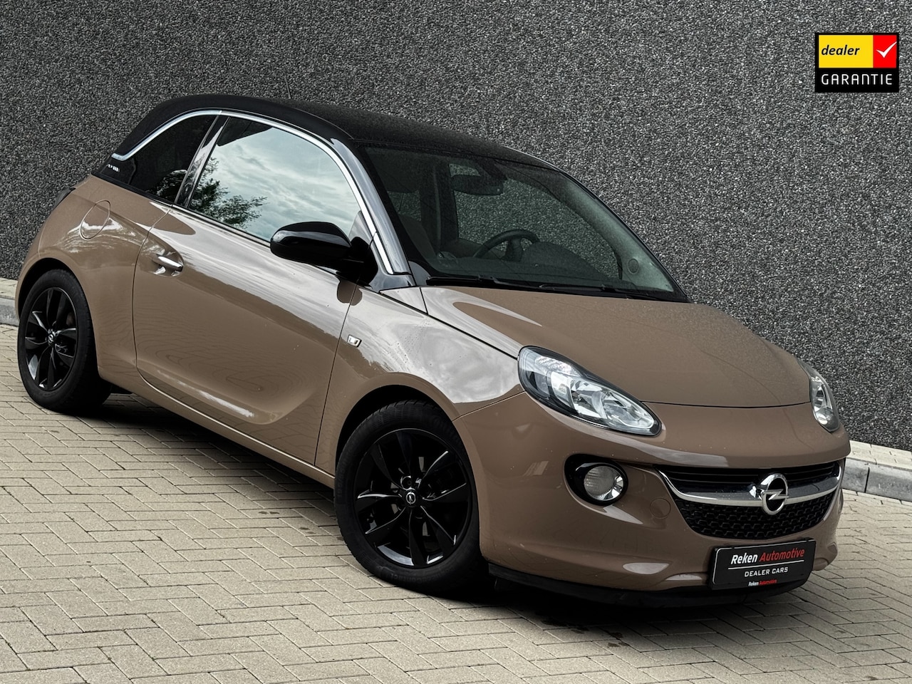 Opel ADAM - 1.4 Rocks Cappuccino Pano Clima Cruise Navi scherm - AutoWereld.nl
